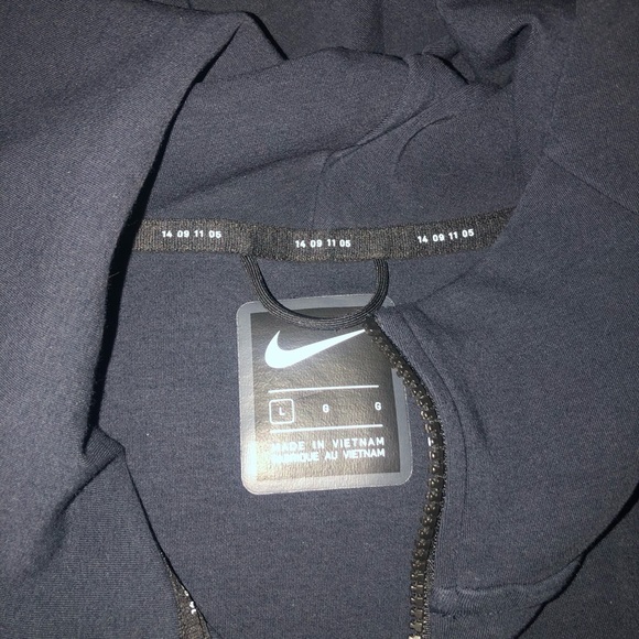 Nike full zip up jacket - Picture 4 of 4